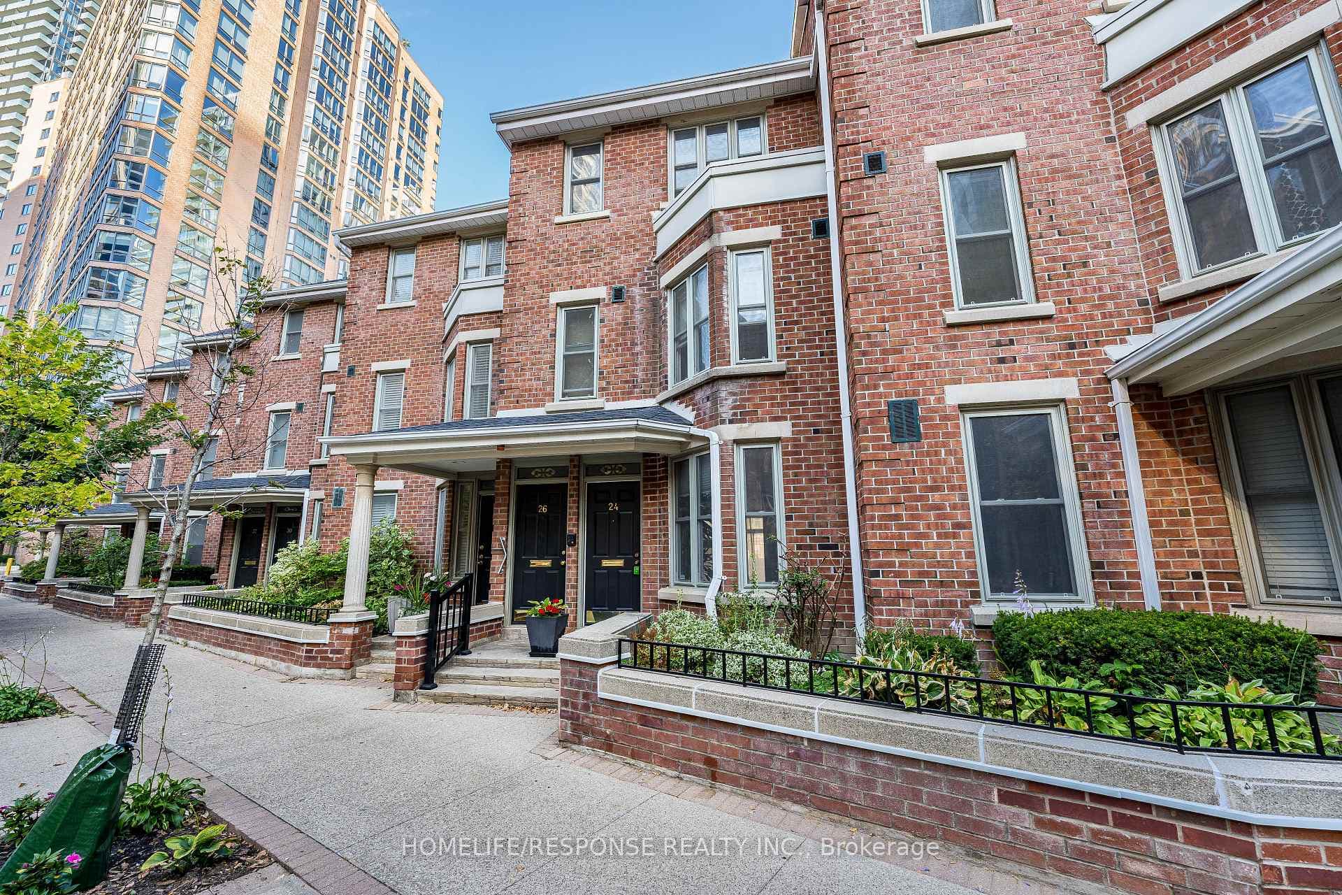 24 IRWIN Avenue, Downtown Toronto / Waterfront, ON M4Y 1L2 - Photo 1