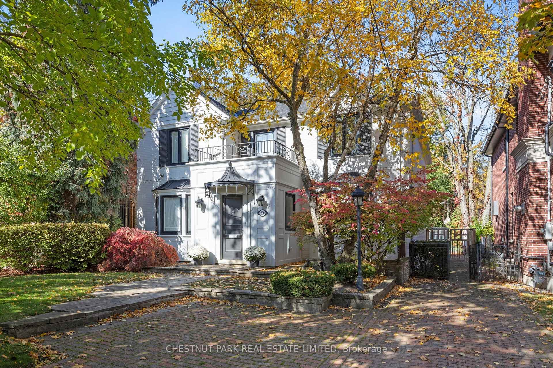 230 Strathallan Wood, Lawrence Park / Bedford Park, ON M5N 1T4 - Photo 1