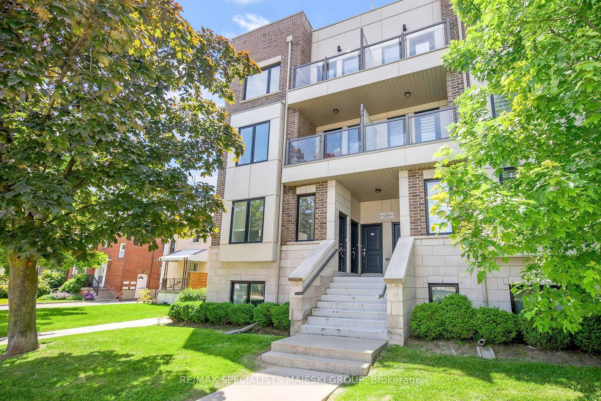 250 Royal York Road Unit 204, Toronto W06