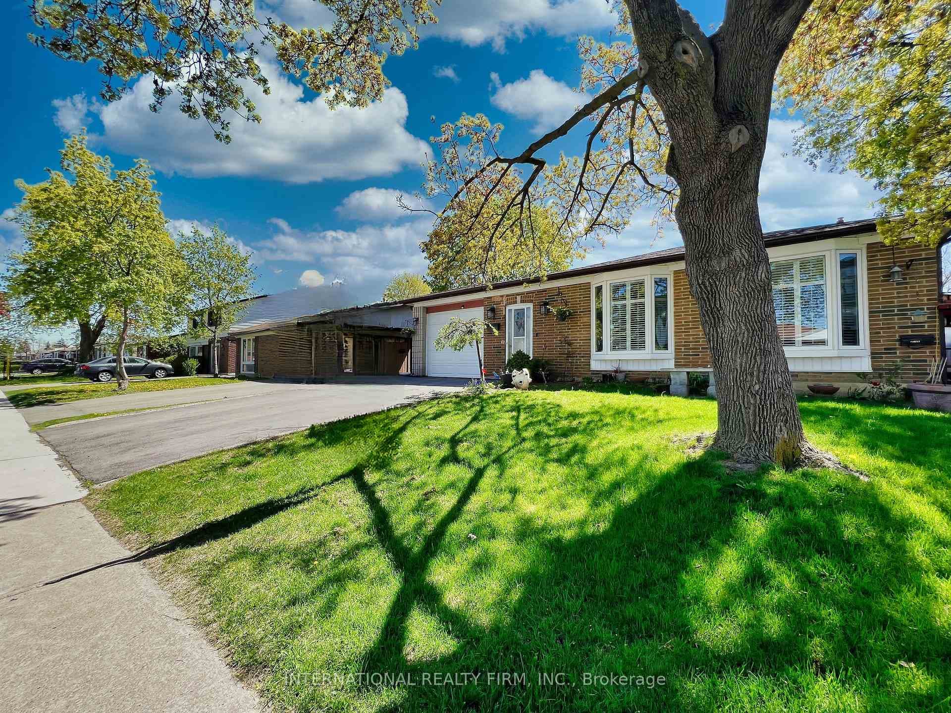 3602 Dunrankin Drive, Mississauga, ON L4T 1V9 - Photo 1
