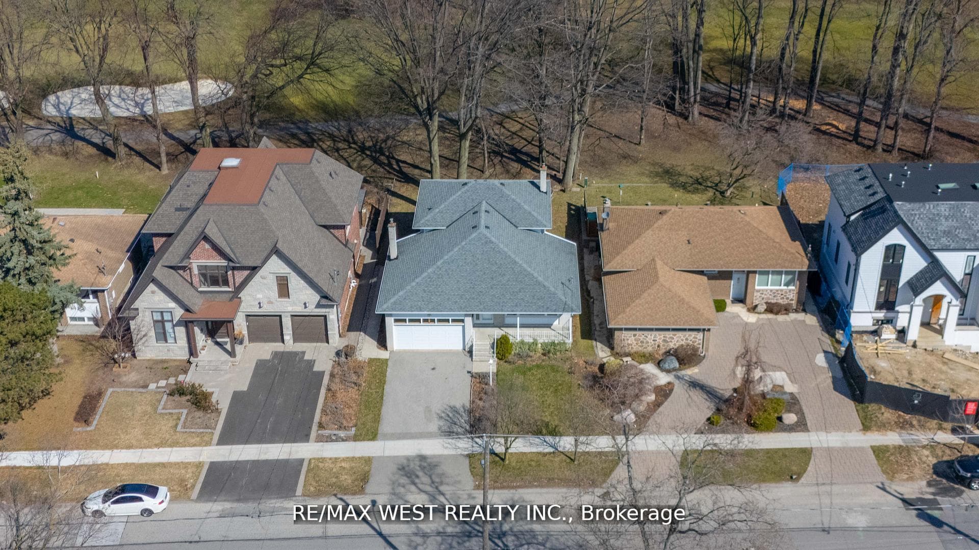 28 Braywin Drive, Etobicoke (Kingsview Village / Humber Heights), ON M9P 2P1 - Photo 1