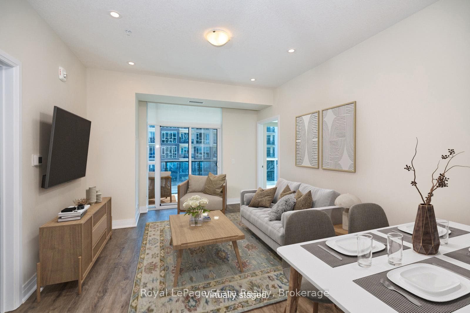 16 Concord Place Unit 347, Grimsby