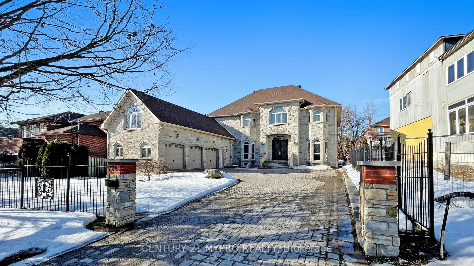 128 Garden Avenue, Richmond Hill, ON L4C 6M1 - Photo 1