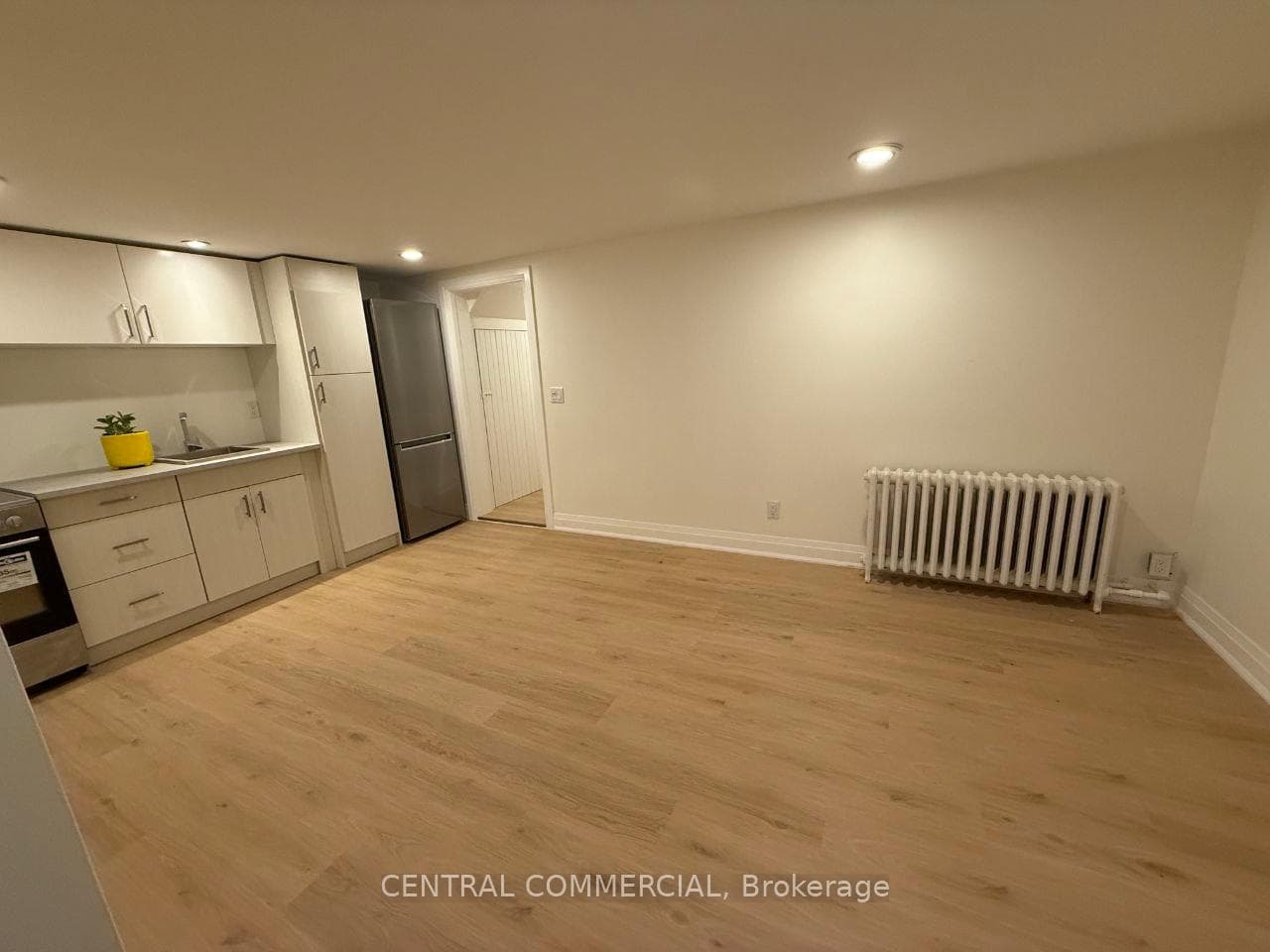 38 Fairfield Road Unit Basement, Leaside / Davisville, ON M4P 1T1 - Photo 1