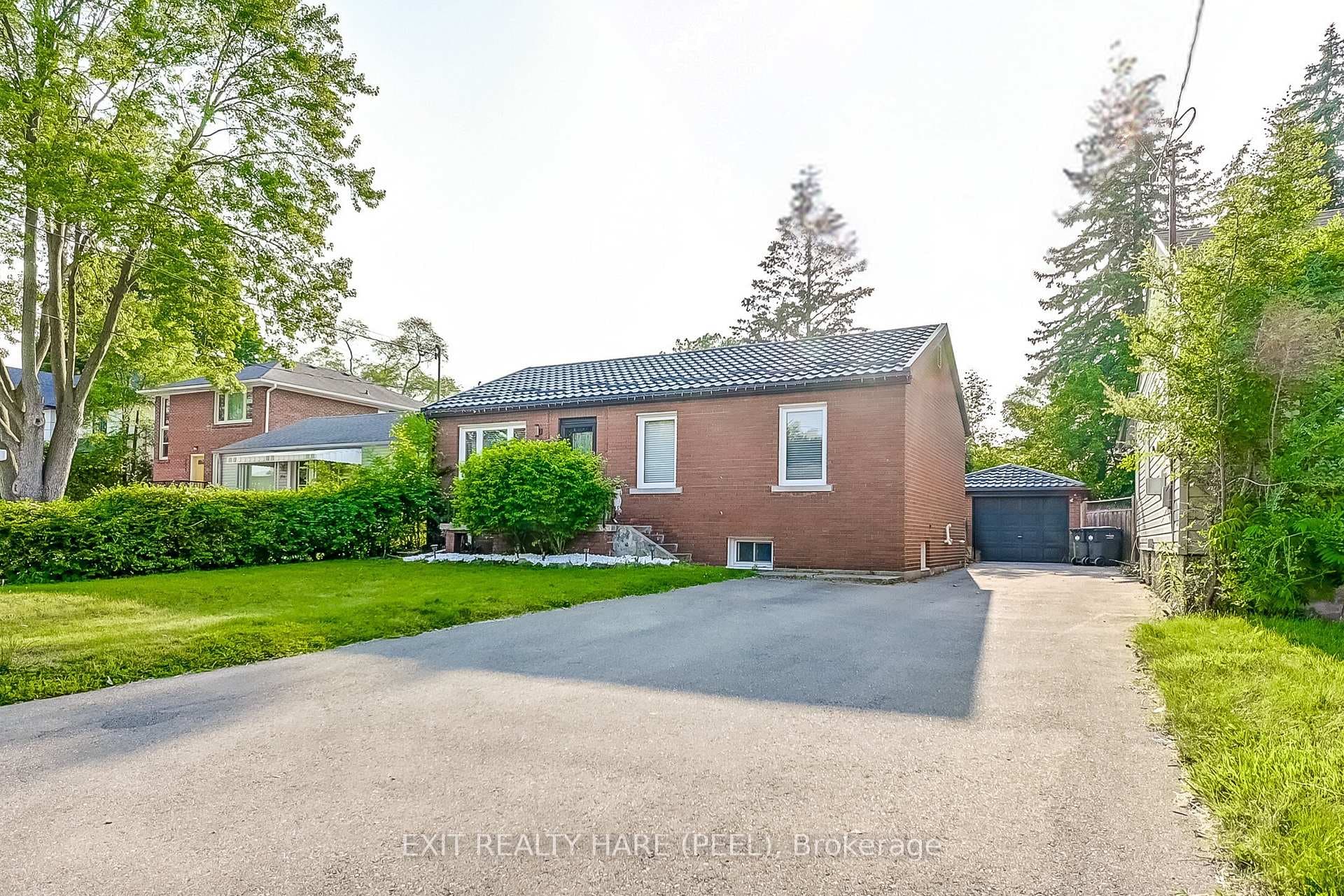 194 Queen Street, Mississauga, ON L5H 1L6 - Photo 1