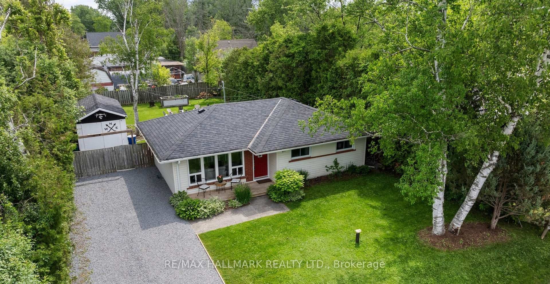 61 Blue Jay Boulevard, Georgina