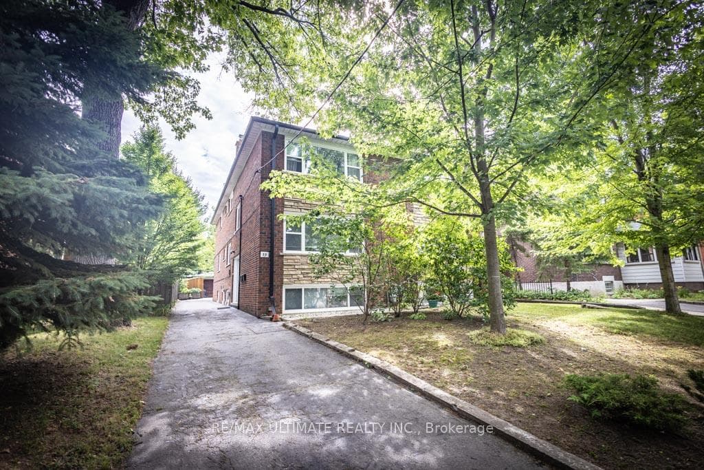 39 Laws Street, Bloor West Village / Swansea, ON M6P 2Y8 - Photo 1