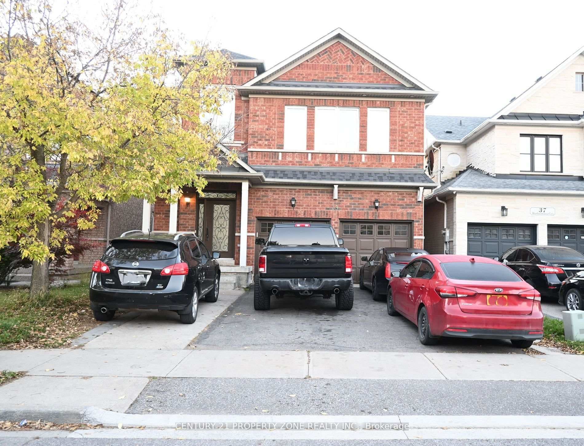 39 Harbourtown Crescent, Brampton