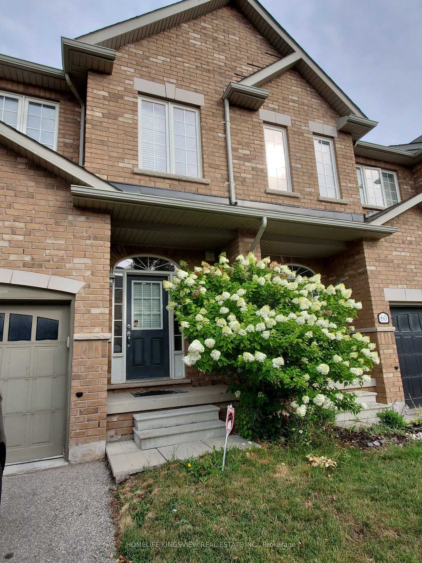 651 Farmstead Drive Unit 59, Milton