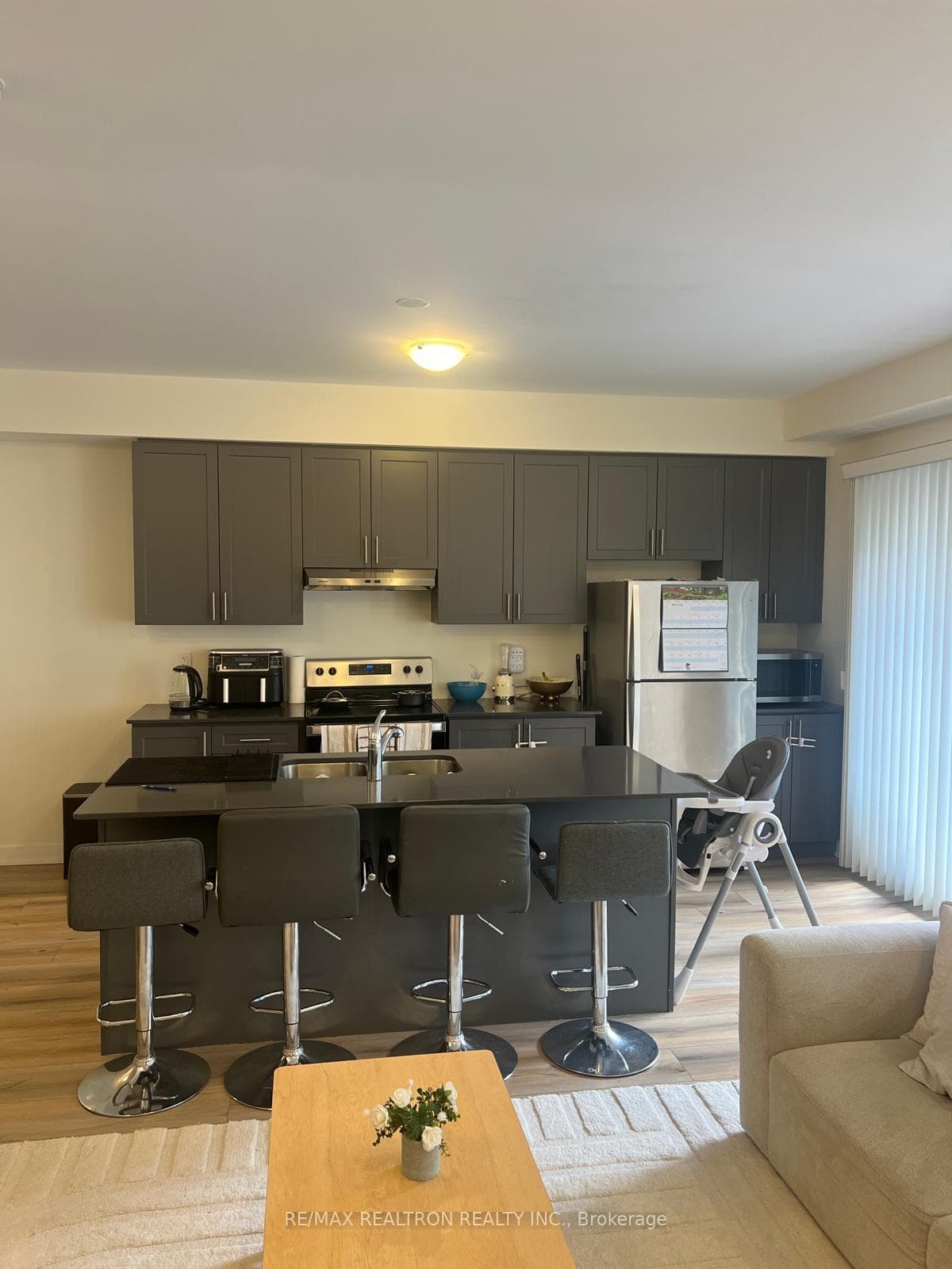 1695 Dersan Street Unit 1009, Pickering, ON L1X 0S9 - Photo 1