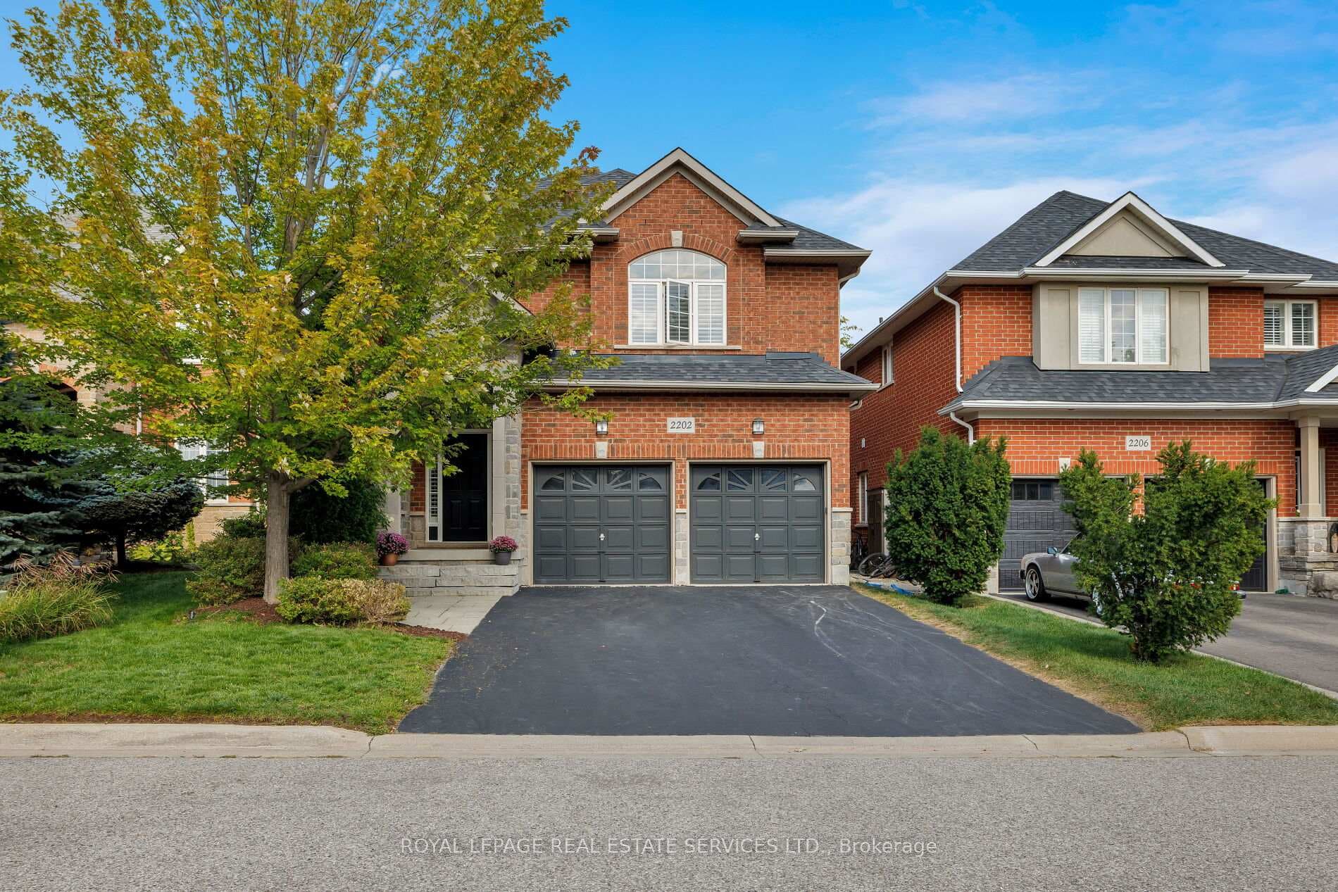 2202 Brookhaven Crescent, Oakville, ON L6M 5B8 - Photo 1