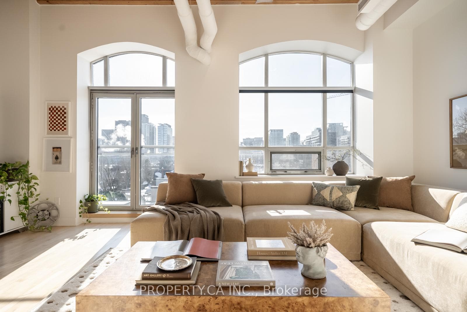 993 Queen Street Unit 409, Downtown Toronto / Waterfront, ON M6J 1H2 - Photo 1