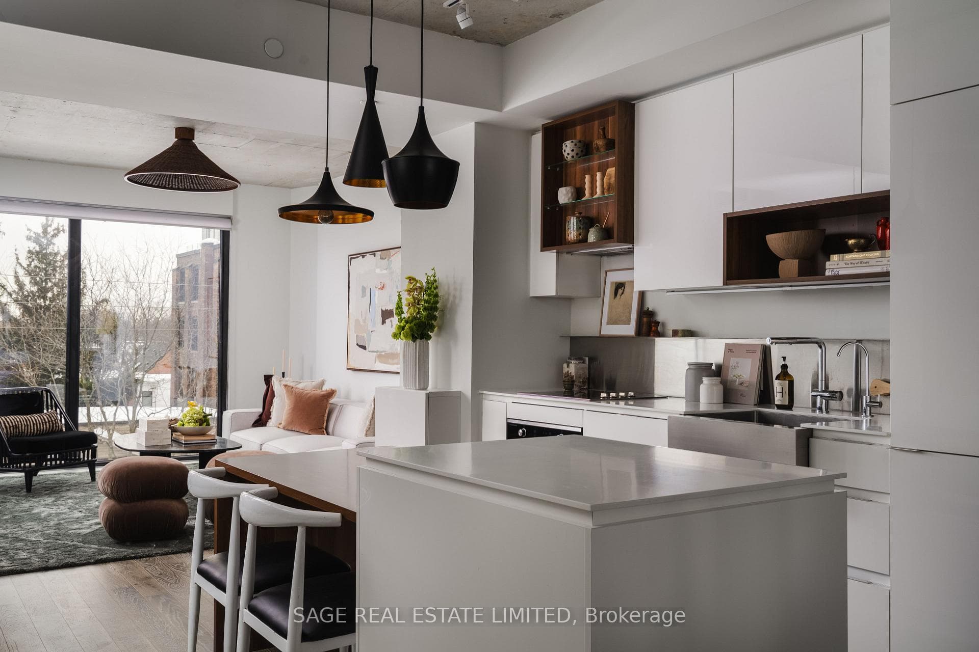 383 Sorauren Avenue Unit 404, High Park / Junction / Roncesvalles, ON M6R 0A4 - Photo 1