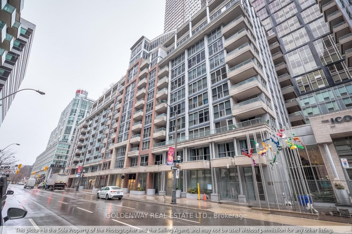 270 Wellington Street Unit 708, Toronto C01