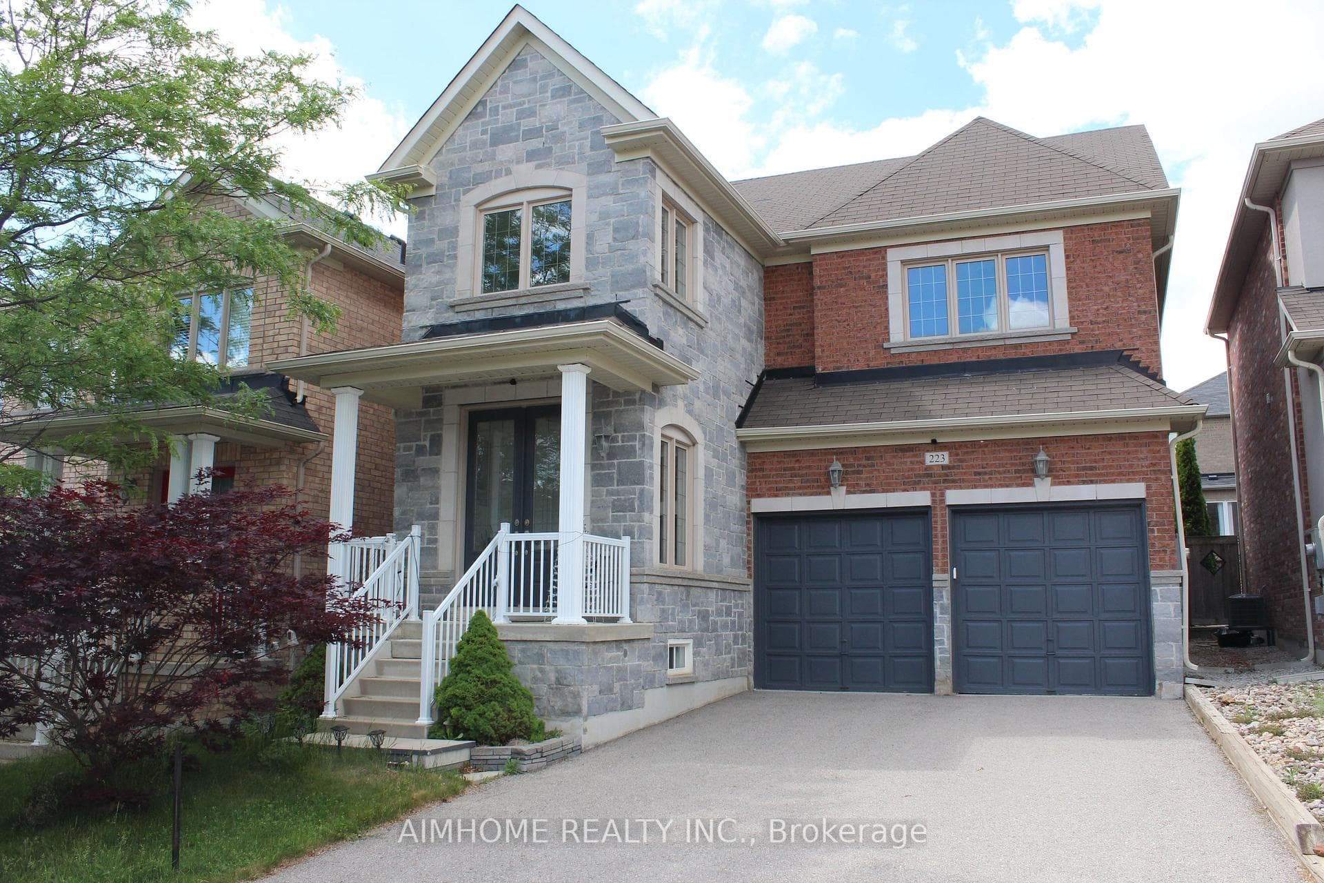 223 Emma Broadbent Court, Newmarket, ON L3X 3K8 - Photo 1