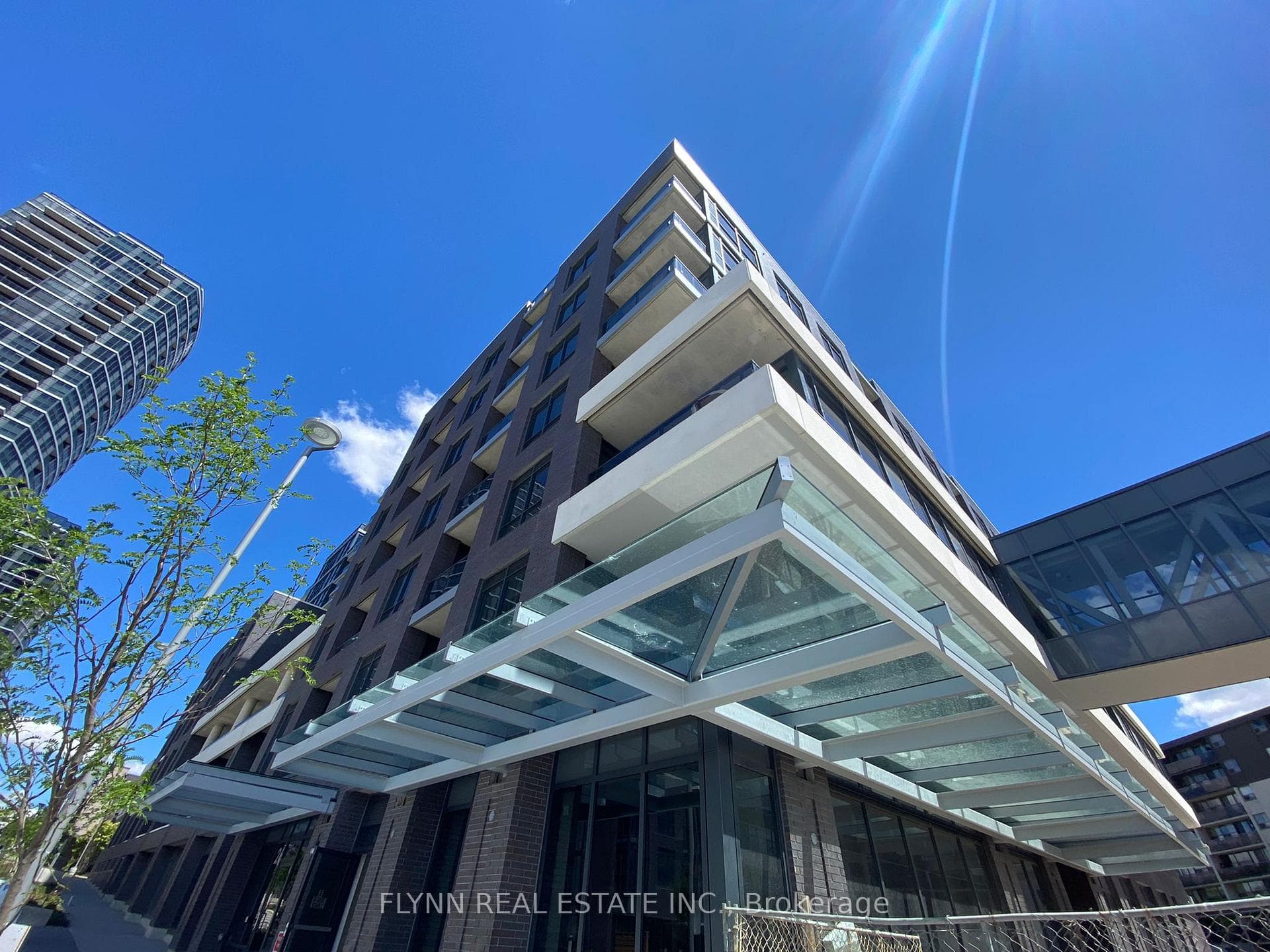 26 Gibbs Road Unit 1021, Toronto W08