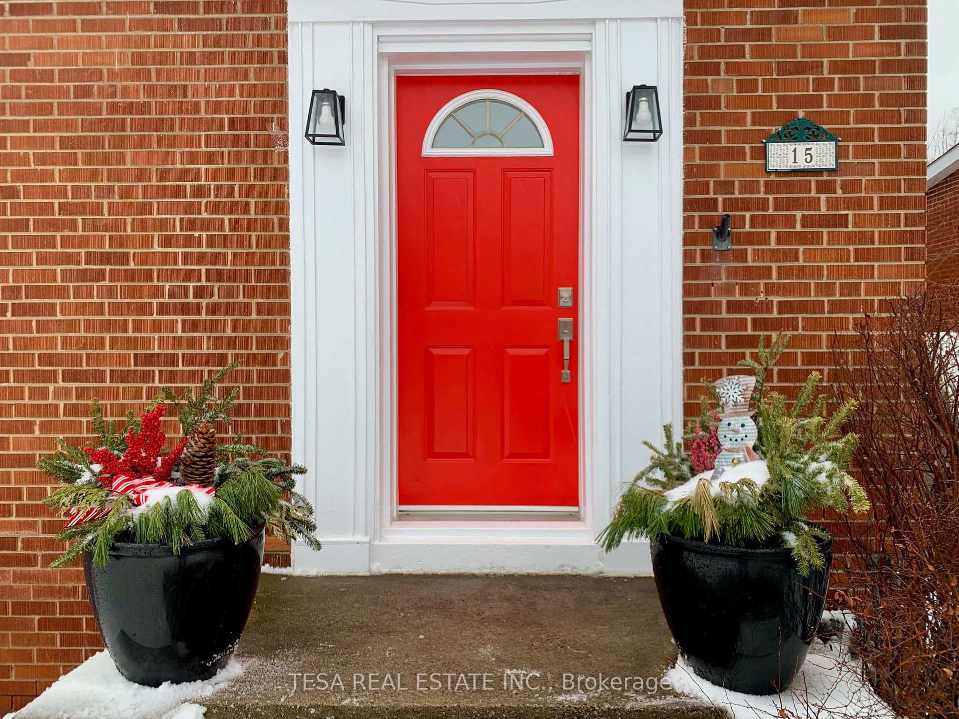 15 Downing Street, Etobicoke (Islington / Rexdale), ON M9B 1E9 - Photo 1