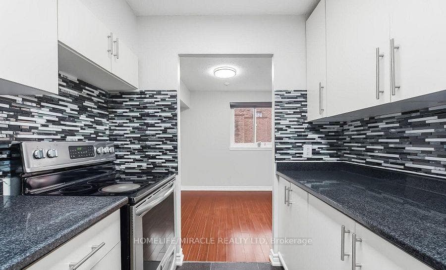 140 Ling Road Unit 103, Rouge / Port Union / Malvern, ON M1E 4V9 - Photo 1