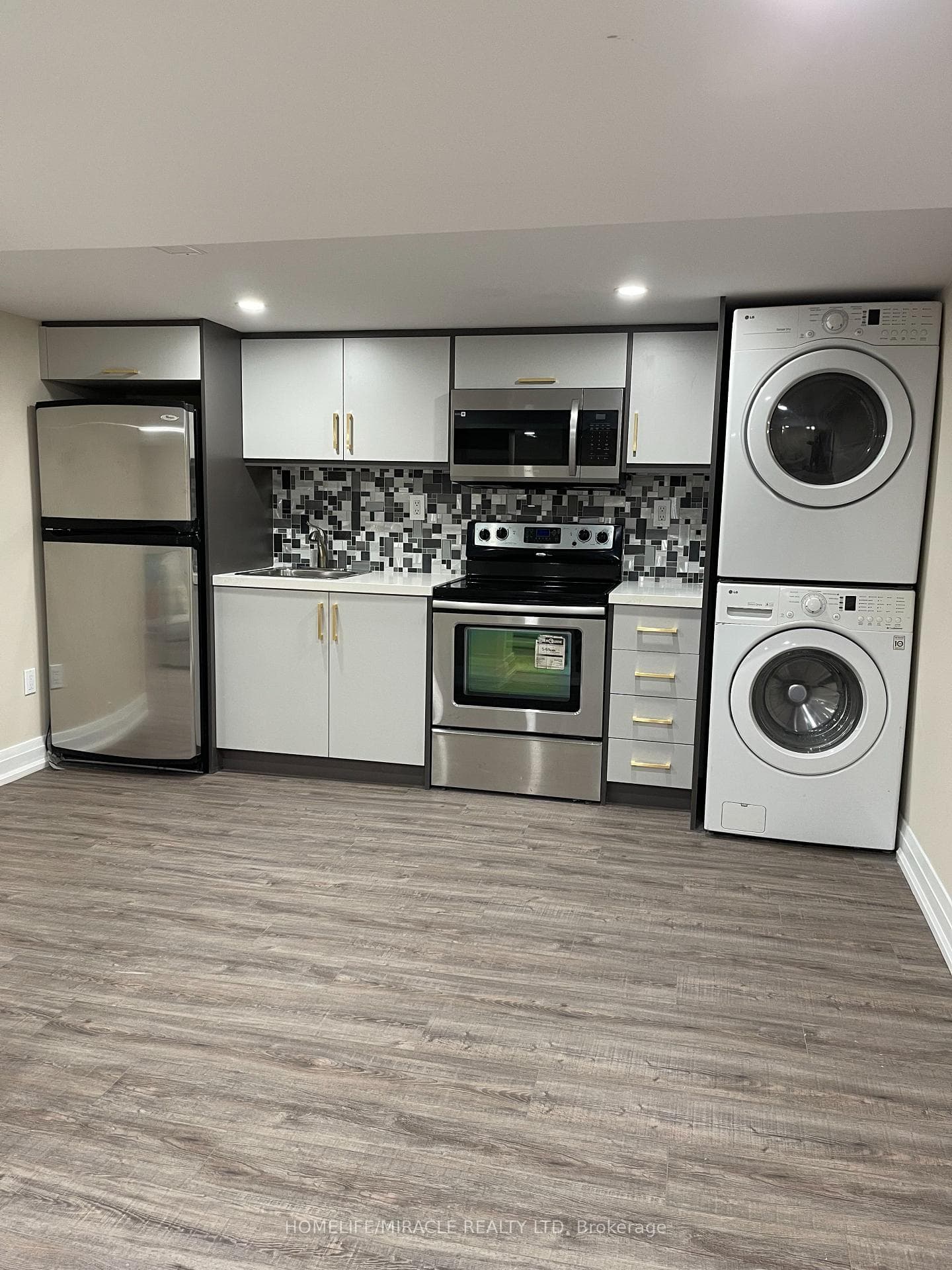 35 Beath Street Unit Basement, Rouge / Port Union / Malvern, ON M1E 3J4 - Photo 1