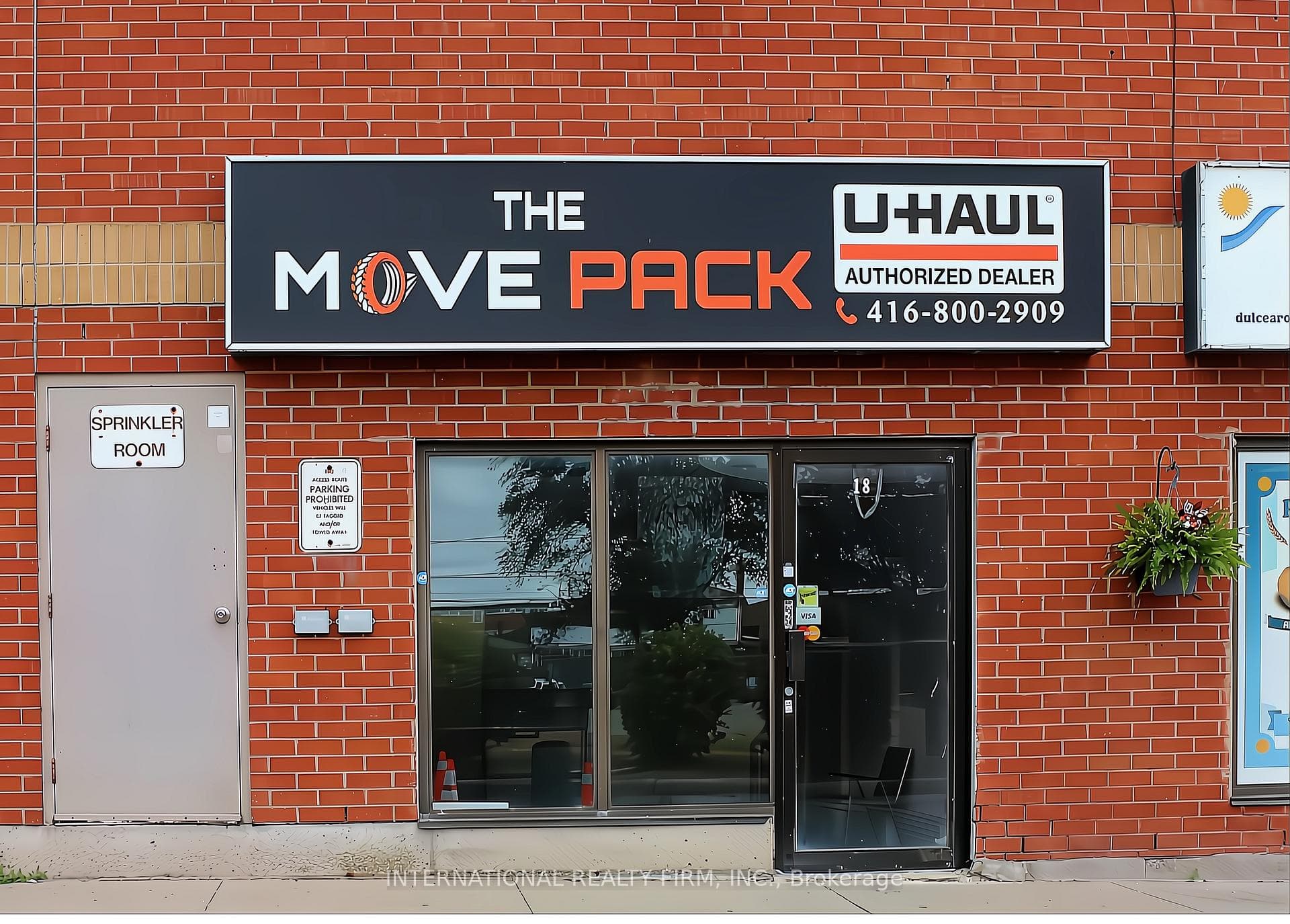 1635 Lawrence Avenue Unit 18, York / Weston, ON M6L 3C9 - Photo 1