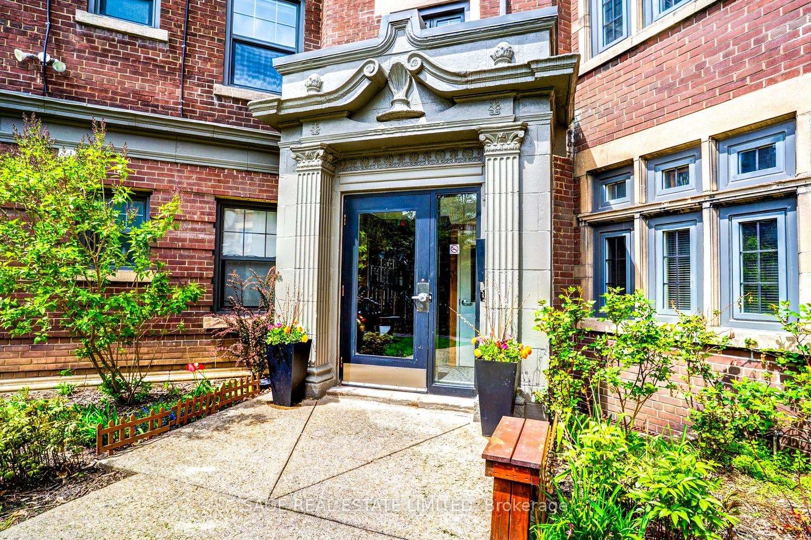 48 Lawton Boulevard Unit 15, Toronto C02