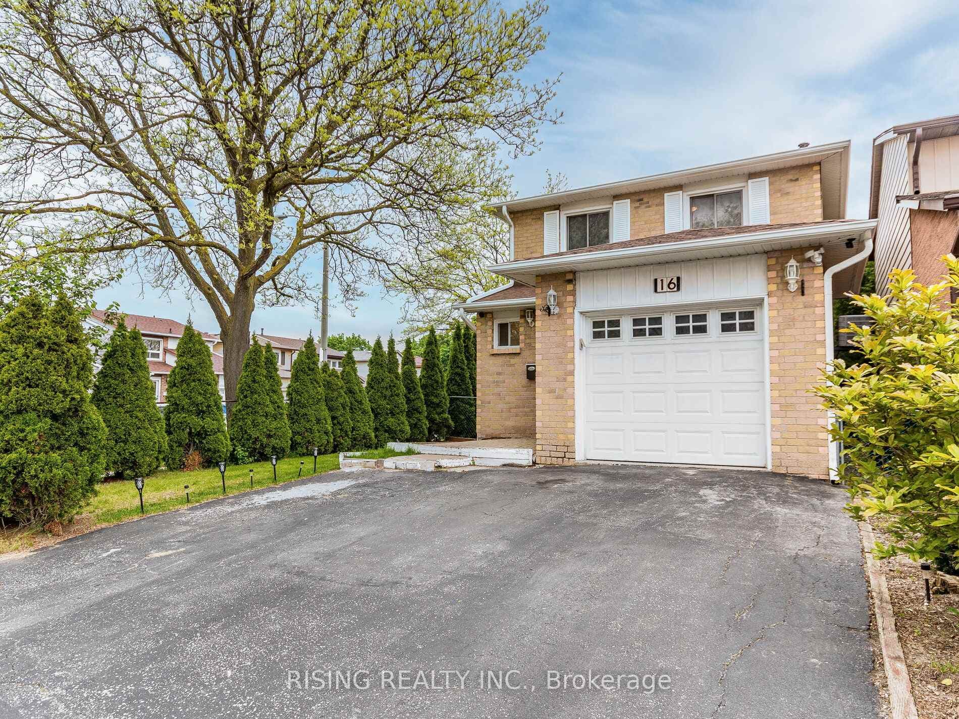 16 Autumn Glen Circle, Etobicoke (West Mall / Rexdale), ON M9W 6B4 - Photo 1