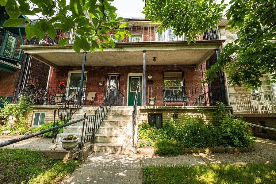 225 GRACE Street, Downtown Toronto / Waterfront, ON M6G 3A7 - Photo 1