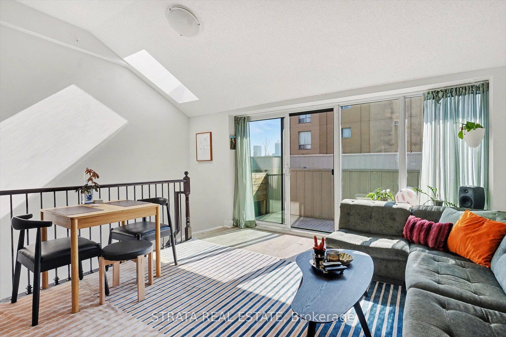 1410 Dupont Street Unit 424, Bloor West Village / Swansea, ON M6H 2B1 - Photo 1