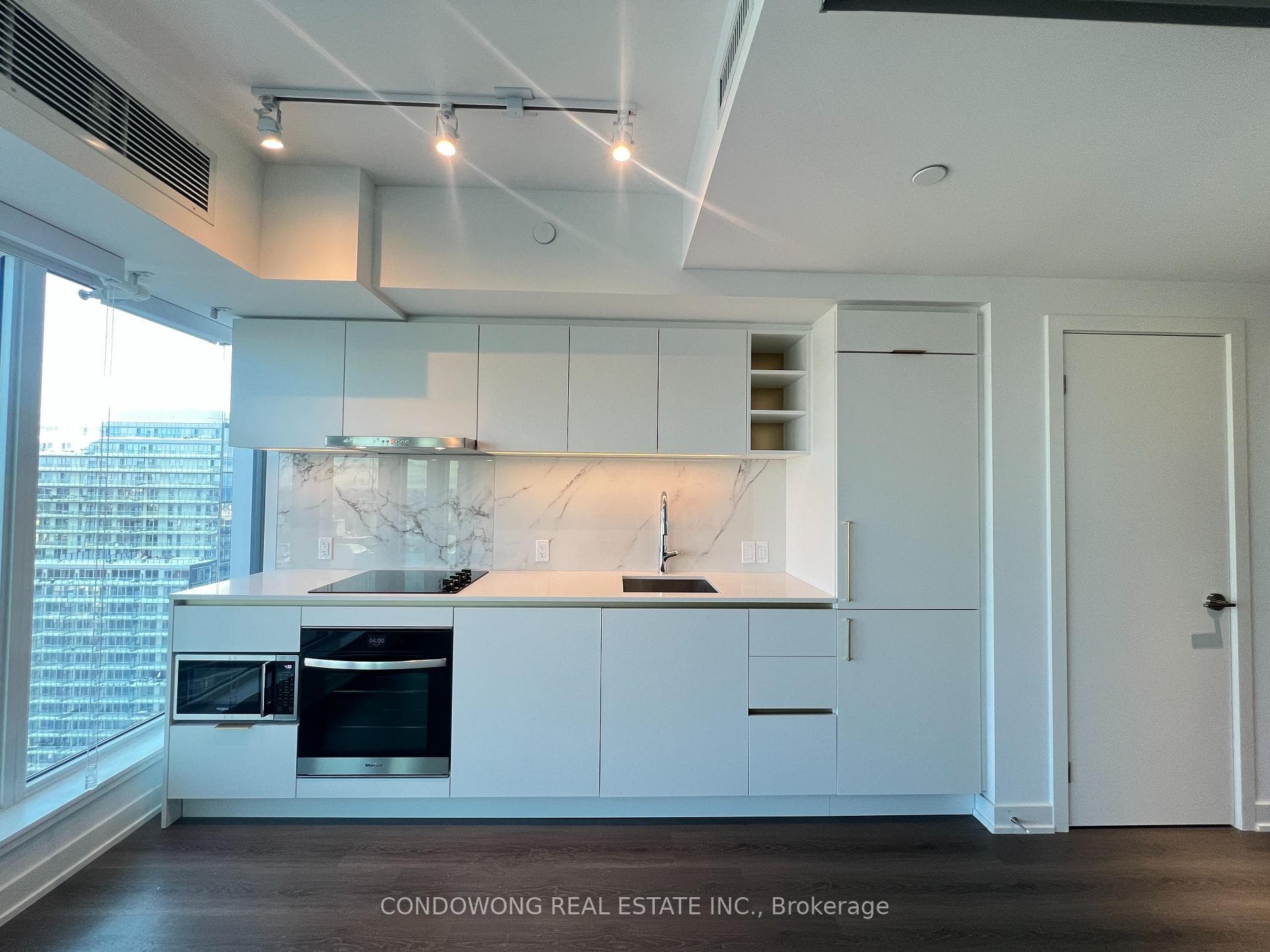 Luxurious High End Kitchen