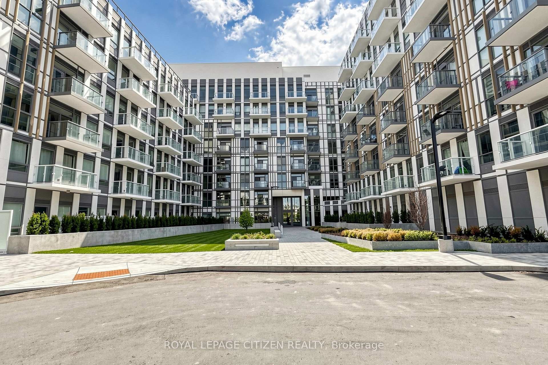 1005 Dundas Street Unit 347, Oakville, ON L6H 7E8 - Photo 1