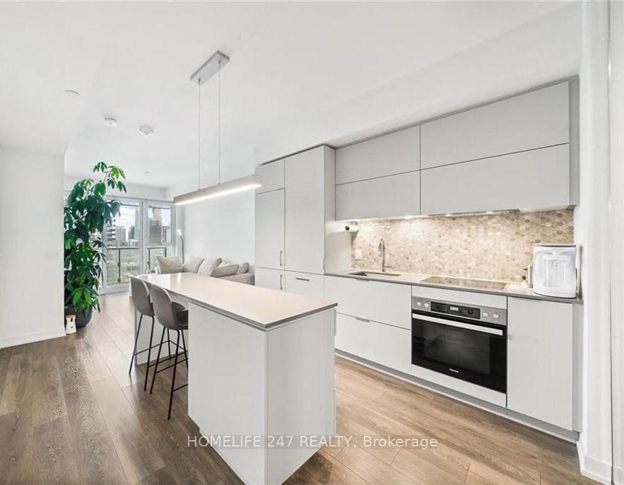 15 Lower Jarvis Street Unit 1707, Regent Park / Cabbagetown / St. James Town, ON M5E 0C4 - Photo 1