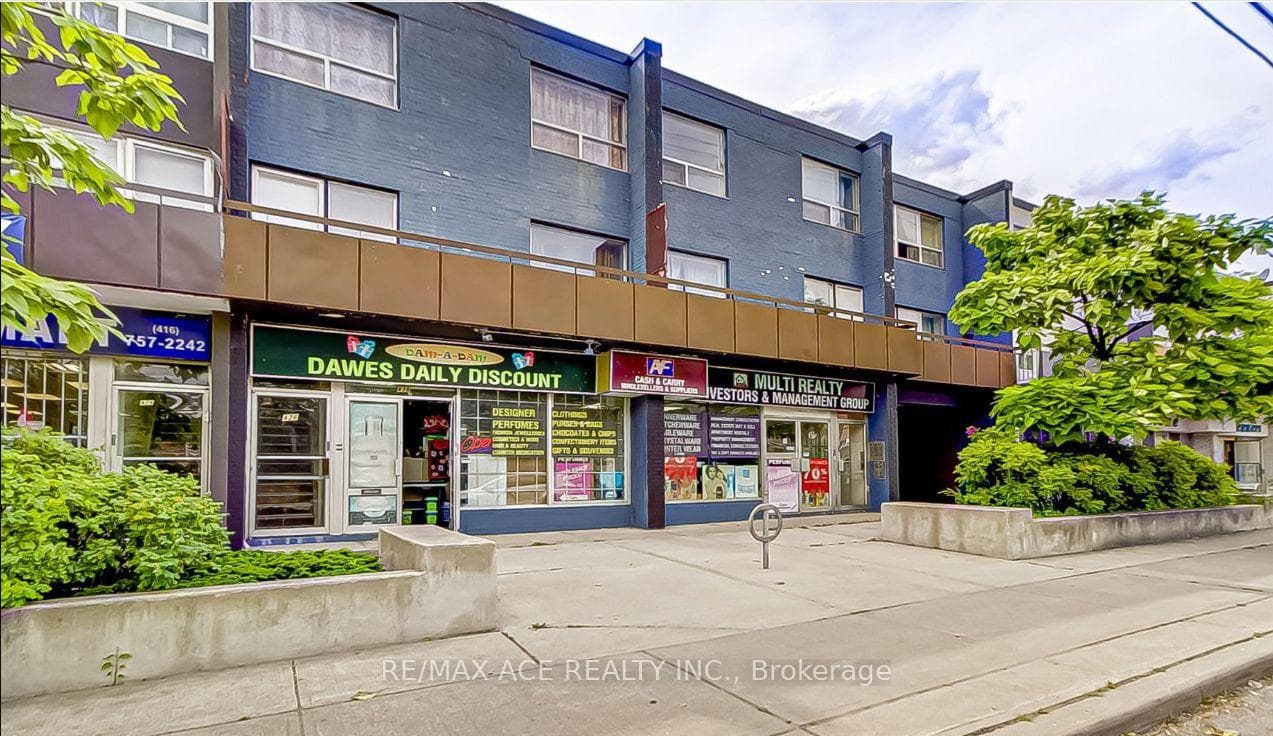 426-428 Dawes Road, Danforth / East York, ON M4B 2E8 - Photo 1
