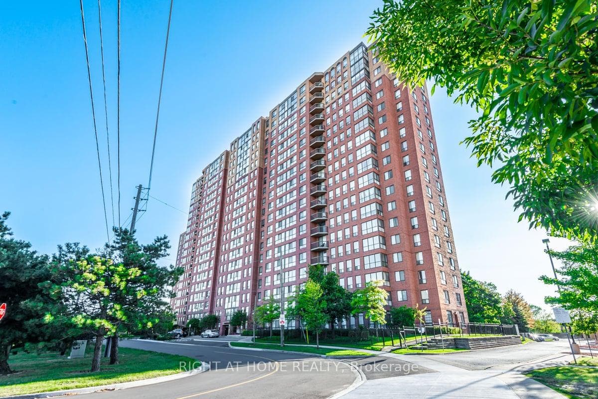 330 McCowan Road Unit 1114, Scarborough Town Centre, ON M1J 3N3 - Photo 1
