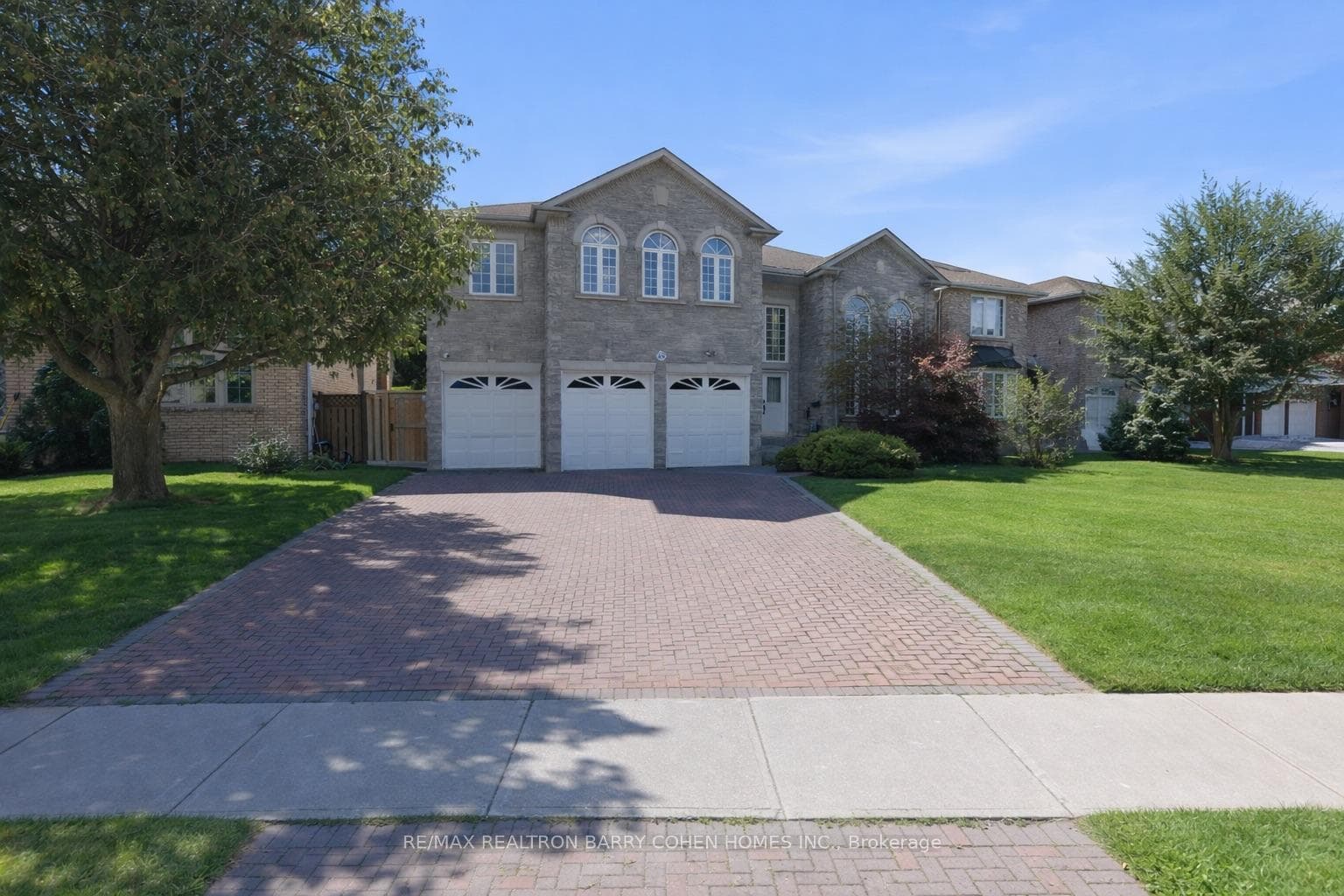 19 Risebrough Avenue, Willowdale / Newtonbrook, ON M2M 2E2 - Photo 1