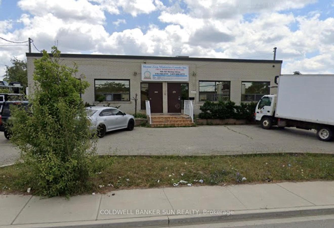 105-107 KENHAR Drive, Toronto W05