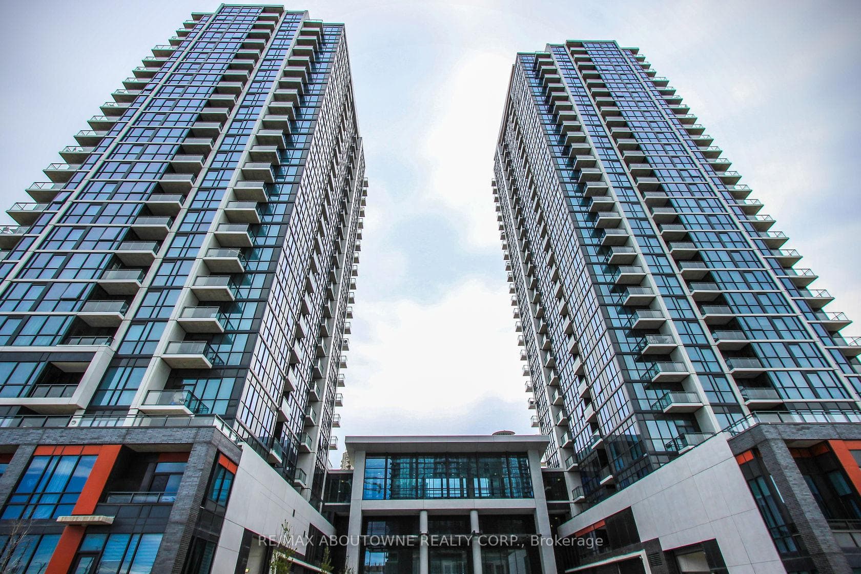 75 Eglinton Avenue Unit 1503, Mississauga, ON L5R 0E5 - Photo 1
