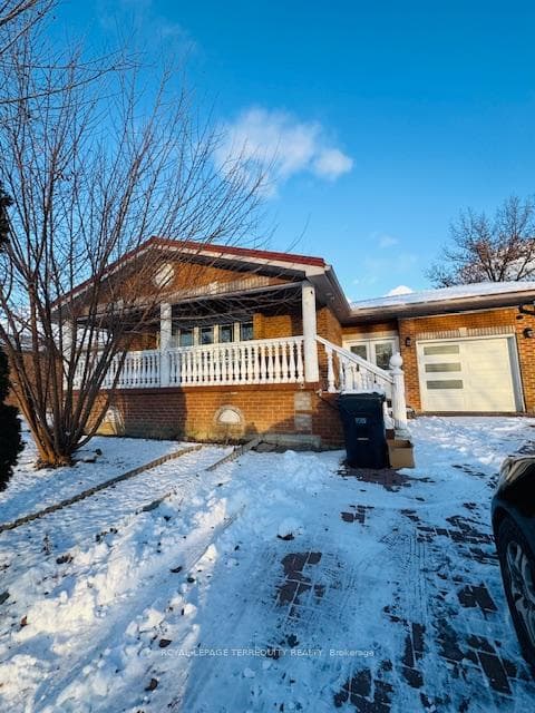 46 Orpington Crescent, Etobicoke (West Mall / Rexdale), ON M9V 3E4 - Photo 1