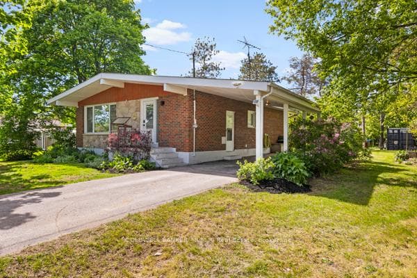 2551 Van Luven Road, Hamilton Township