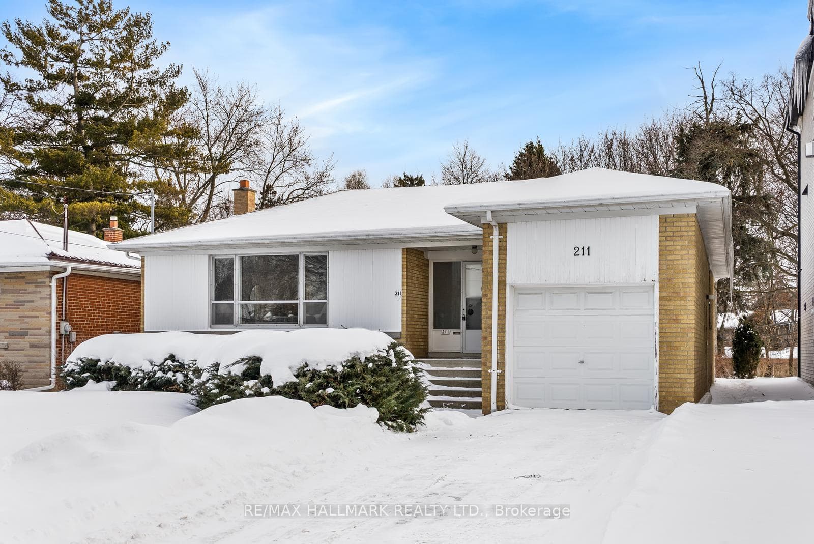 211 Newton Drive, Willowdale / Newtonbrook, ON M2M 2P2 - Photo 1