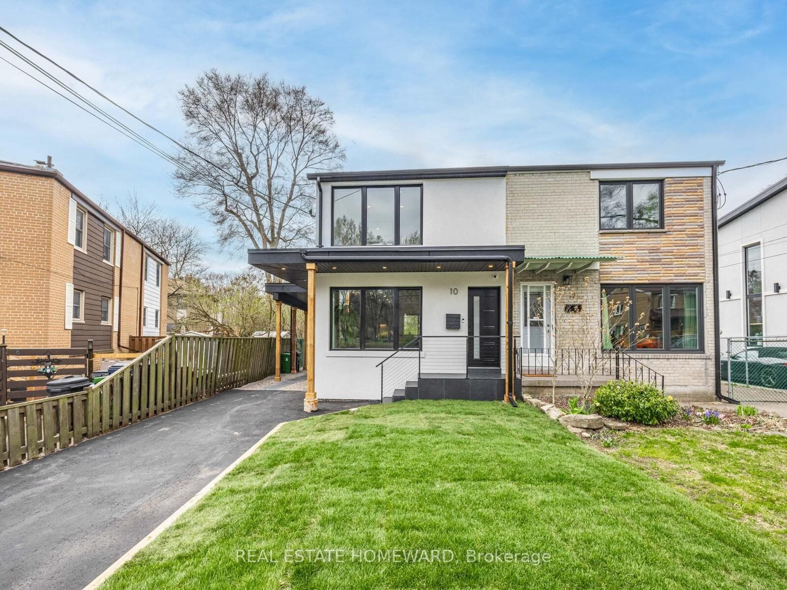 10 Juliana Court, Bloor West Village / Swansea, ON M6S 2R2 - Photo 1