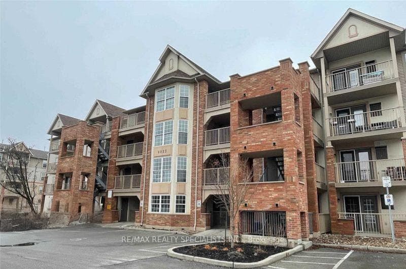 4025 Kilmer Drive Unit 412, Burlington, ON L7M 4M5 - Photo 1