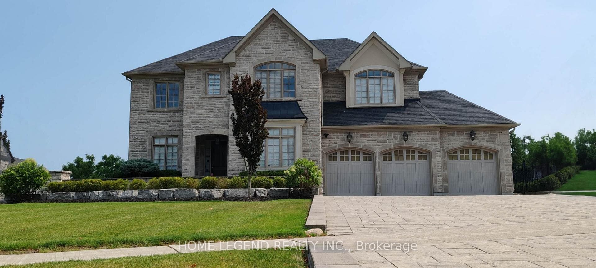 1 Royal County Down Crescent, Markham