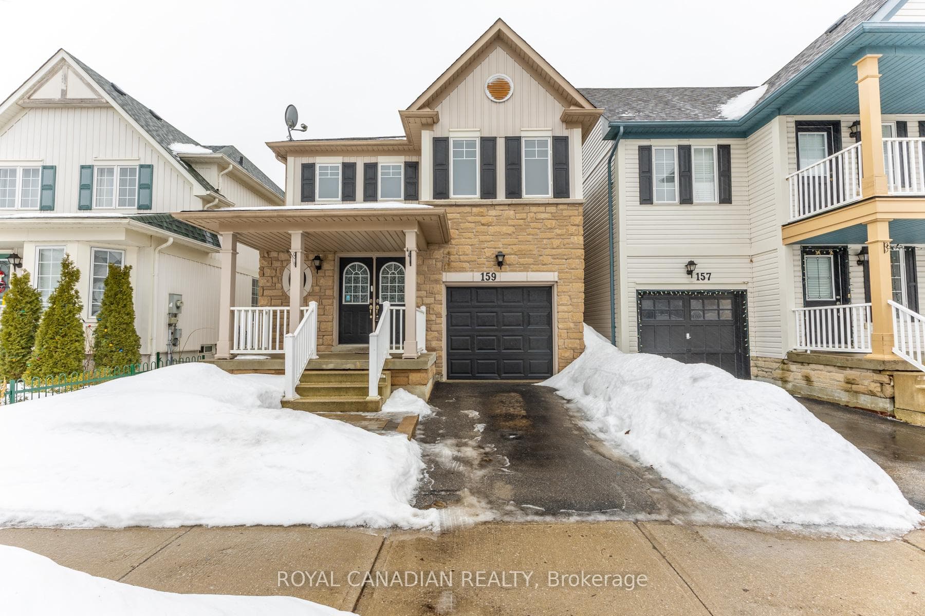 159 Harrongate Place, Whitby, ON L1R 3E6 - Photo 1