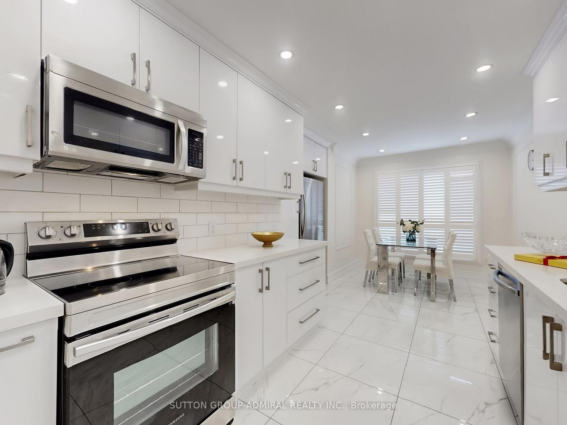 296 Torresdale Avenue Unit 2, Thornhill / Willowdale, ON M2R 3N3 - Photo 1