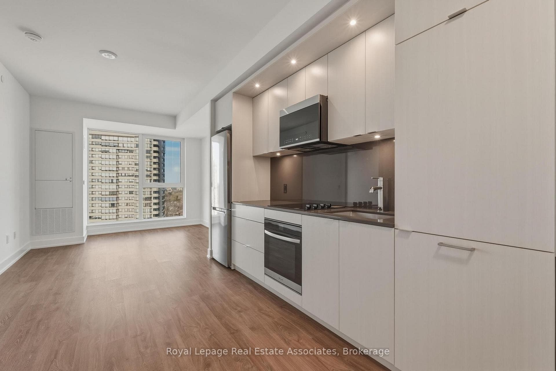 25 Cordova Avenue Unit 1702, Etobicoke (Islington / Rexdale), ON M9A 0E5 - Photo 1