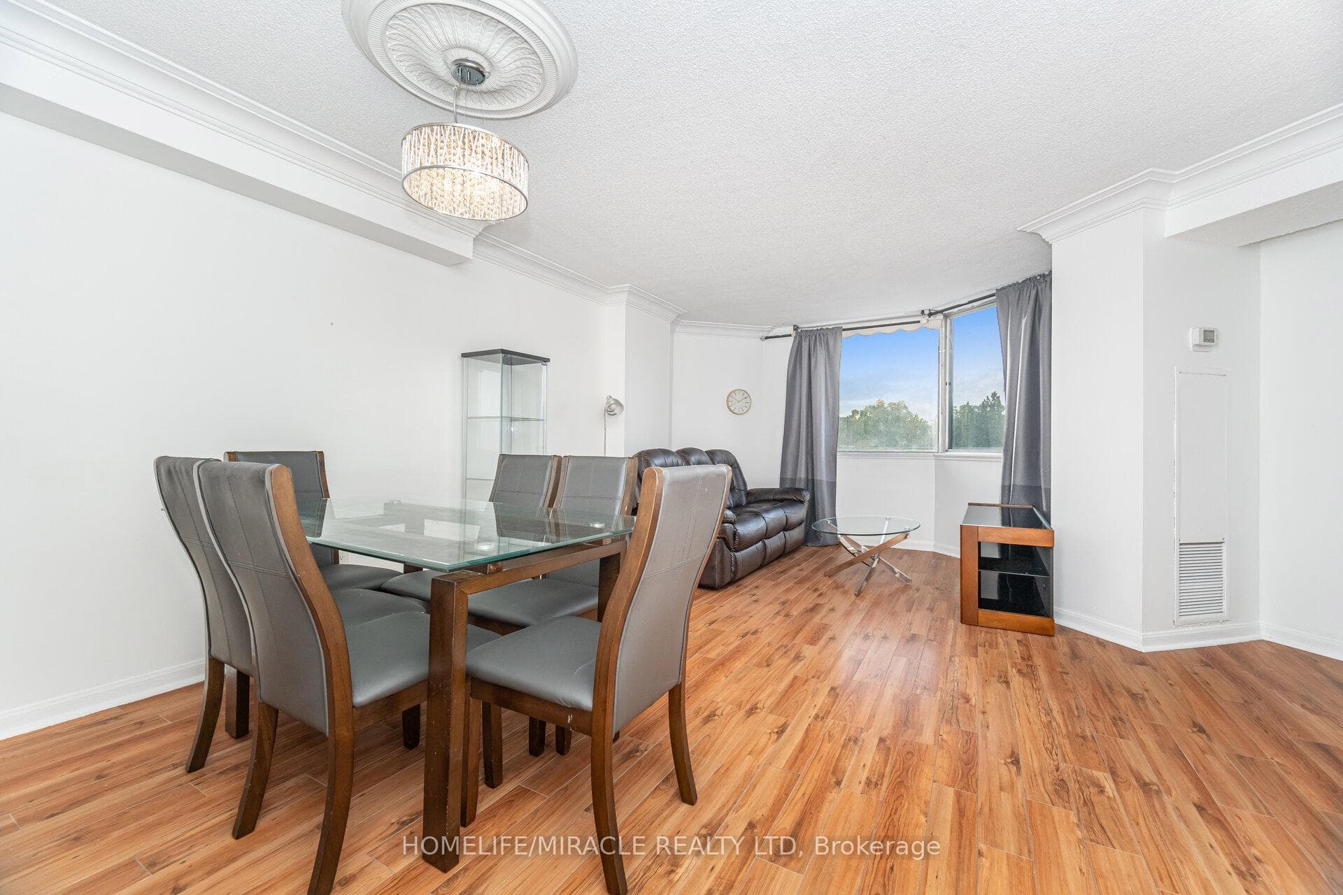 236 Albion Road Unit 208, Etobicoke (West Mall / Rexdale), ON M9W 6A6 - Photo 1