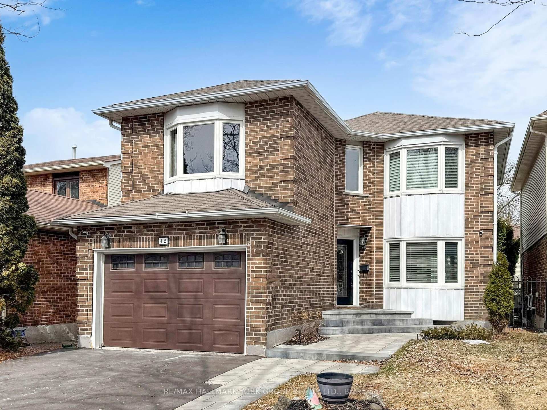 42 Buchanan Crescent, Aurora, ON L4G 5K4 - Photo 1