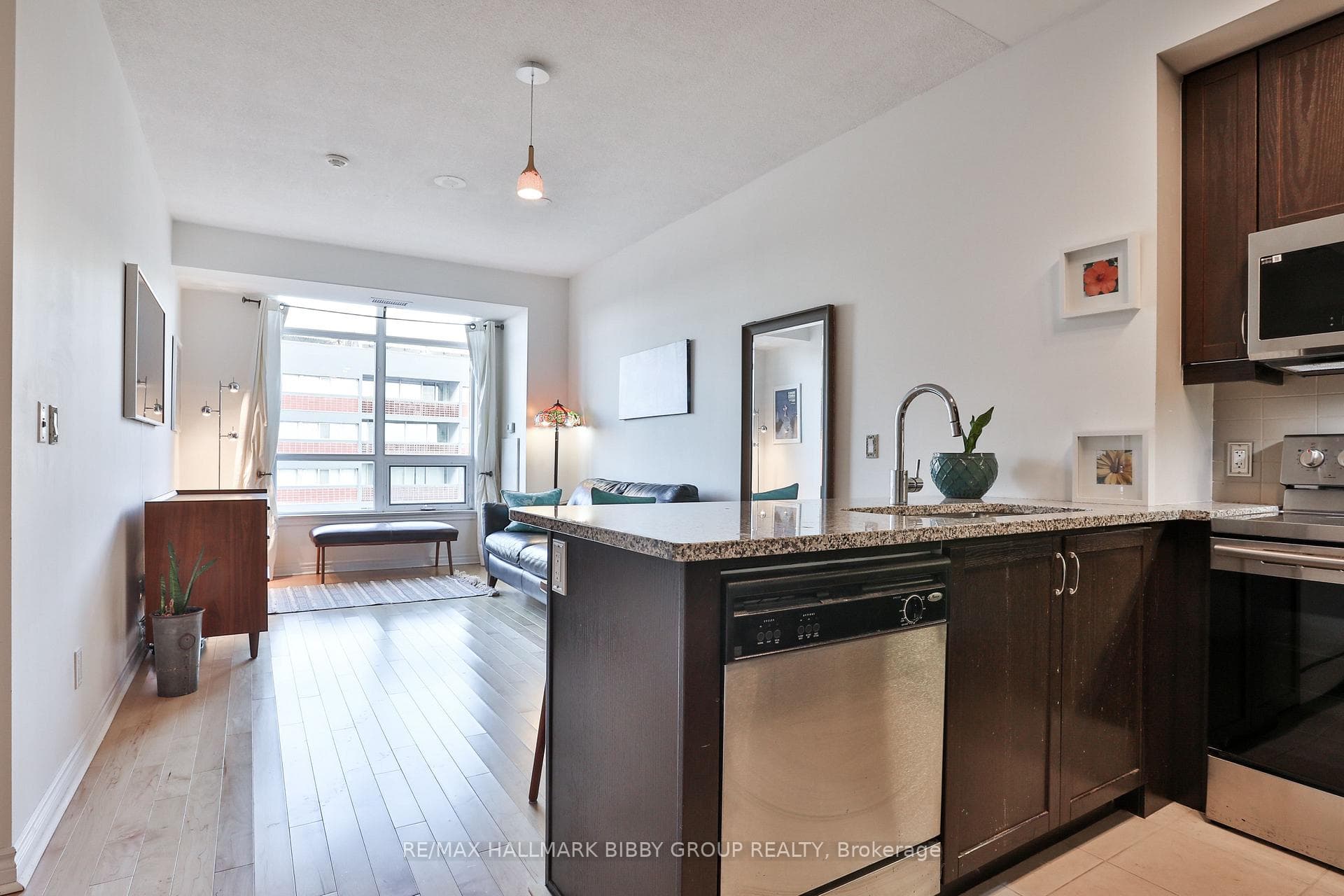 1135 Royal York Road Unit 814, Toronto W08