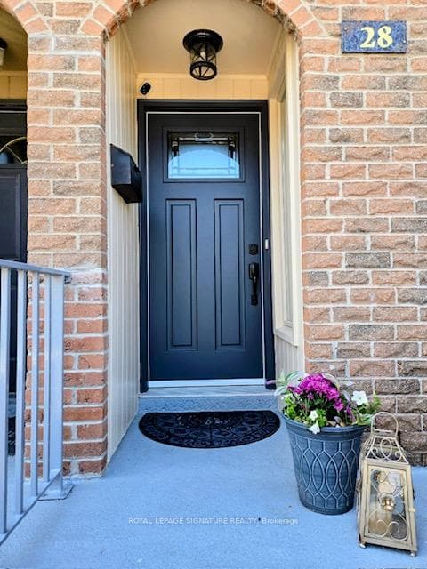 28 Dutch Myrtle Way, Don Mills / Parkwoods / Victoria Village, ON M3B 3K8 - Photo 1