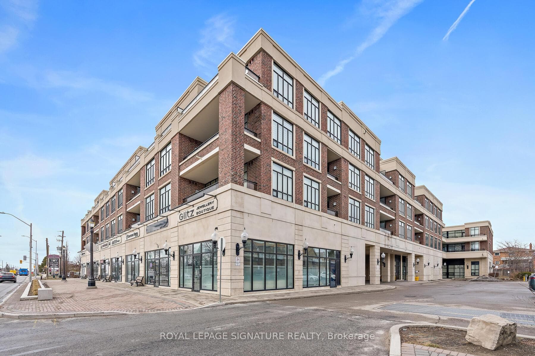 2396 Major Mackenzie Drive Unit 220, Vaughan, ON L6A 4Y1 - Photo 1